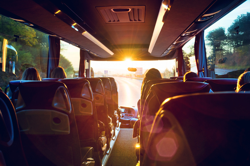 Top Benefits of Hiring a Tour Bus for Family Vacations